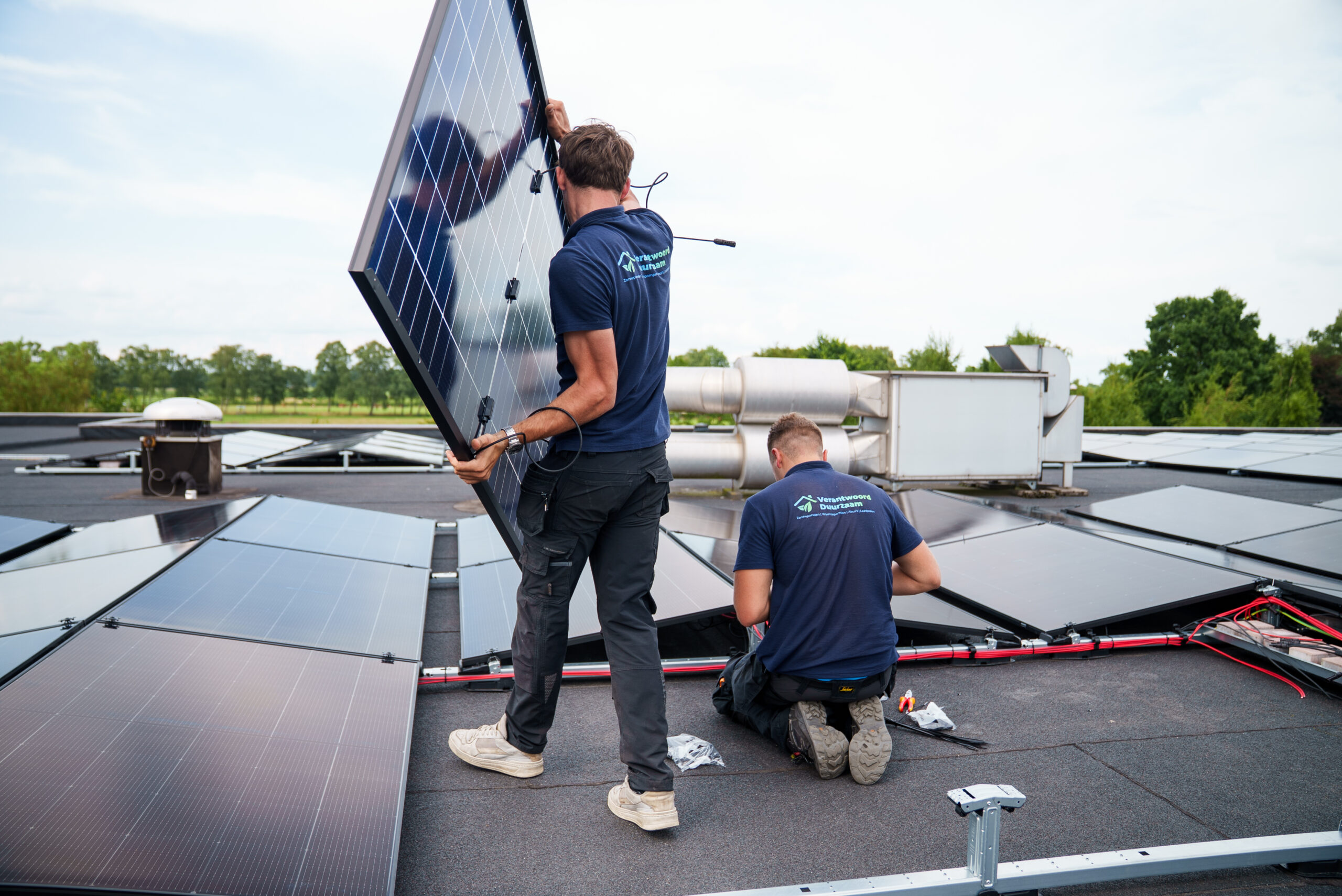 Opzoek naar zonnepanelen met installatie?